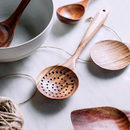 Kit de Utensílios de Madeira Natural – 7 Peças Artesanais para Cozinha Cozinhar também é um ritual.